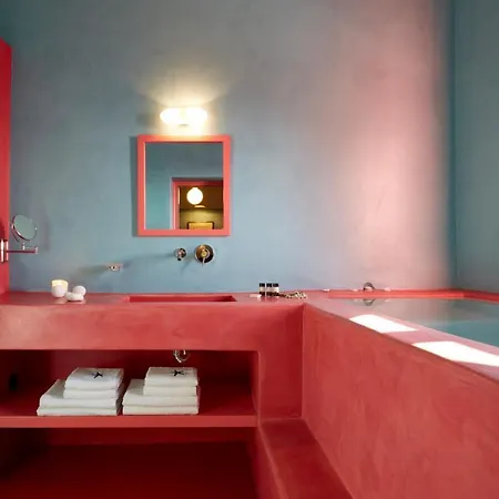 Caldera Gem Suites 4* Fira (Santorini)